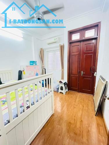 Bán Nhà Gần Tiểu Học Đức Giang, Long Biên 36m2, 5T, chỉ 6,15 tỷ ( 5 phút ra  Ngô Gia Tự) - 3