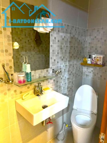 SIÊU PHẨM NHÀ ĐẸP 5PN ÔTÔ NGỦ HXH TRẦN QUANG DIỆU QUẬN 3 - 5TẦNG 66M2 - CHỈ 12,8 TỶ TL. - 2