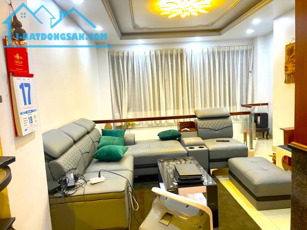 SIÊU PHẨM NHÀ ĐẸP 5PN ÔTÔ NGỦ HXH TRẦN QUANG DIỆU QUẬN 3 - 5TẦNG 66M2 - CHỈ 12,8 TỶ TL.