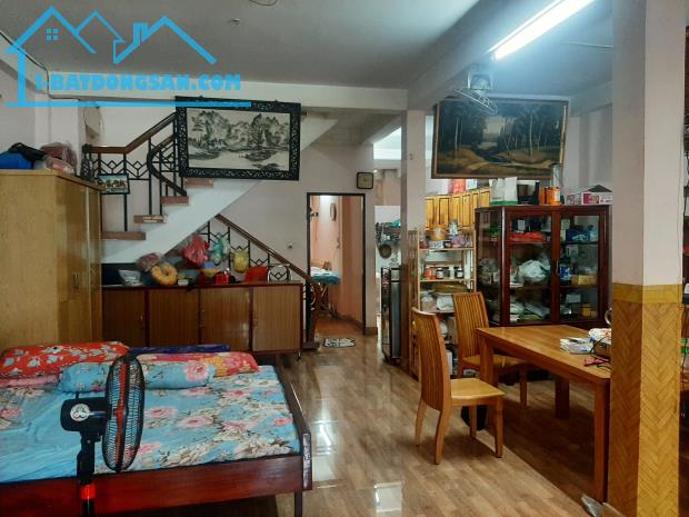 Mặt tiền Hưng Phú Q8 dt khủng 332m2 ngang 6.7m nở hậu, 4 tầng 6PN đắc địa, nhỉnh 100tr/m2 - 2