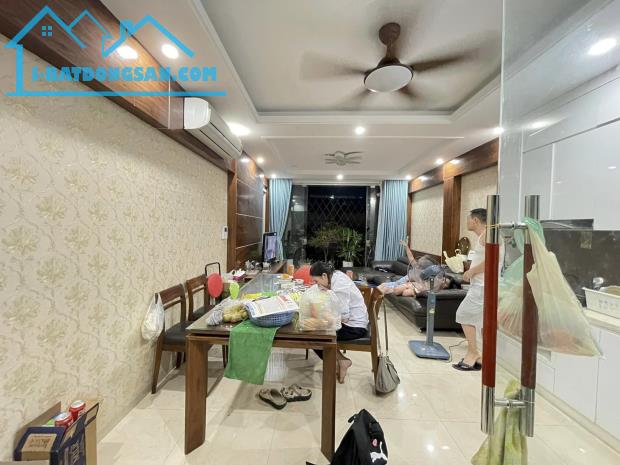 Rẻ nhất Cầu Giấy – Phố Hoàng Quốc Việt 55m2 – 5 tầng chỉ 6,8 tỷ . - 2
