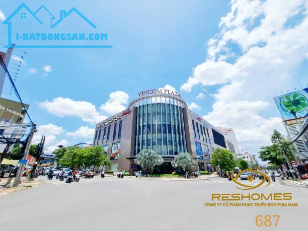 BÁN BIỆT THỰ SHOPHOUSE NGAY Vincom, phường Tân Mai; 225m2 ngang 10m giá 21 tỷ