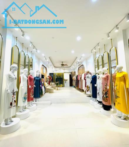Bán nhà mặt phố Huỳnh Thúc Kháng 85m2, 6 tầng, lô góc, chỉ 40 tỷ. 0971813682.