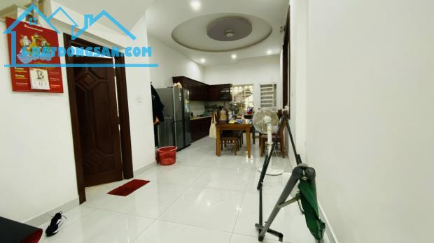 Bán Nhà 2 Lầu Khu D2D Đường D4 Phường Thống Nhất,Biên Hòa,Đồng Nai DTSD 286m2 giá 9,2 Tỷ - 1