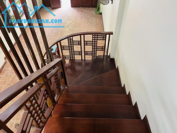 Bán Nhà Hoàng Cầu 71m 5T MT4m 16.x tỷ Kinh Doanh ÔTô Tránh - 1