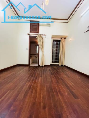 Bán Nhà Hoàng Cầu 71m 5T MT4m 16.x tỷ Kinh Doanh ÔTô Tránh