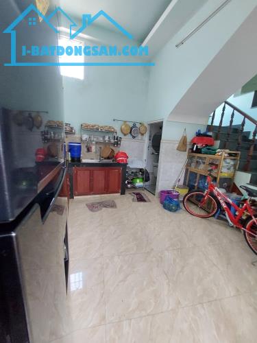 Bán nhà 300m2 Dương Đình Hội quận 9, hẻm 6m, khu trung tâm, CHỉ nhỉnh 9 tỷ