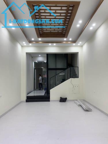 Bán nhà Phường Nghĩa Đô – 56m2 – Mặt tiền 5m – 6 tầng thang máy – Giá chỉ 13,5 tỷ .