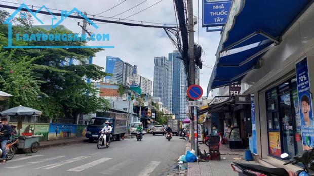 Nhà Bình Thạnh, Đinh Tiên Hoàng, Ngang 4m nở hậu 6 x 13, 4 tầng, Hẽm 6m, 5 PN , Nhỉnh 8 tỷ