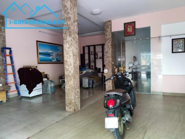 Bán nhà Nguyễn Khánh Toàn – Lô góc – 72m2 – 5 Tầng – Mặt tiền 7,4m – 17,2 tỷ . - 2