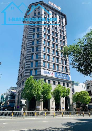 Tòa nhà 8 tầng mặt tiền đường Võ Văn Tần P6 - Q3, DT 10 x 22m. Giá 168 tỷ. HĐT 530 tr/th.