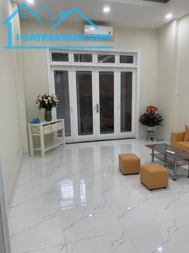 💥💥Bán nhà ⚡️Nguyễn Khánh Toàn phân lô – ô tô tránh – ⚡️50m2 - 5 tầng – chỉ 7,5 tỷ . - 1