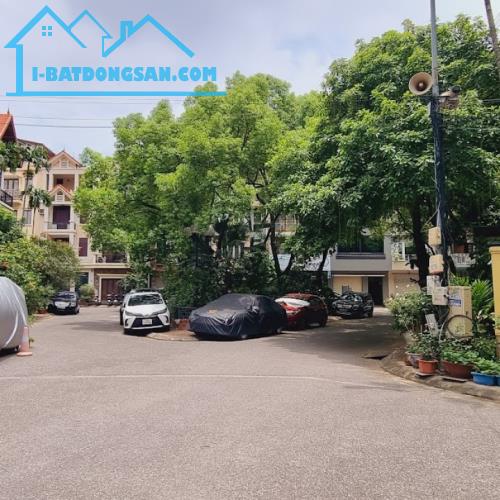 Bán nhà phân lô ngõ 2 Giảng Võ 61m2, xây 5 tầng, mặt tiền 5,6m, view vườn hoa, Giá 23,2 tỷ - 4