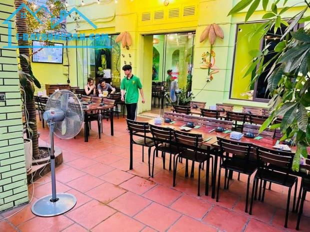 Bán nhà mặt phố Bùi Xương Trạch, 180m2, MT 8m, 3 thoáng, giá 122tr/m2 - 2