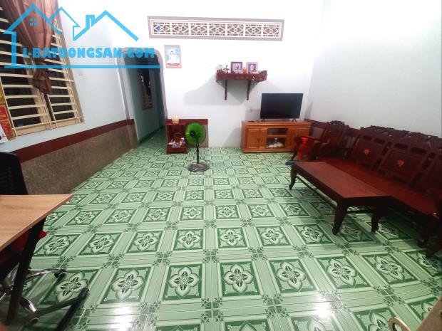 BÁN RẺ NHÀ TRẢNG DÀI SỔ HỒNG RIÊNG ĐƯỜNG THOÁNG, RỘNG SÂN ĐẬU 2 OTO - 4