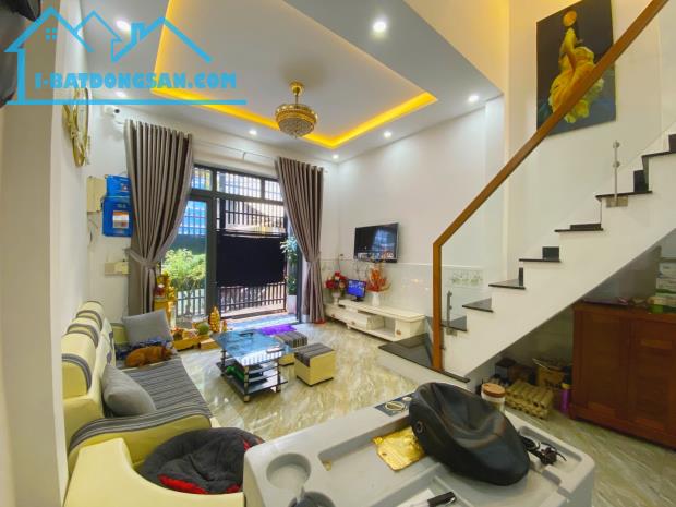 Q. Hải Châu, Gần Cầu Rồng - Sân Bay, DT 55m2, vào ở ngay, chỉ 2 tỷx (0702344762) - 1