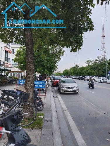 Giá Nào Cũng Bán, Bán Mặt Phố Lương THế Vinh, Đại Lộ Thăng Long: 100m2, MT 6m, 6 tầng.