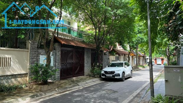 ⚜️ Bán Biệt thự Bắc Linh Đàm, Hoàng Mai, 232m2 4T, MT 12.5m, Chỉ 40 Tỷ ⚜️