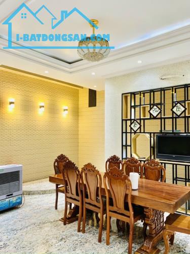 Mặt tiền kinh doanh đường Cửu Long phường 15 quận 10.( DT 4x13m 3 tầng)