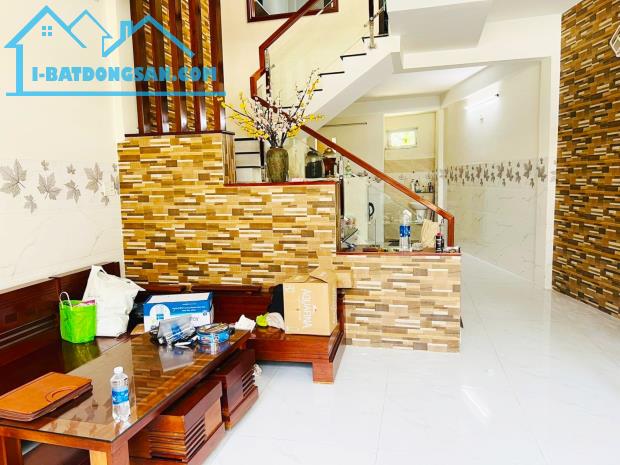 Kiệt Lê Duẩn, DT 55m2 x3 Tầng- gần Mặt Phố, để lại toàn bộ nội thất – chỉ 3 tỷx