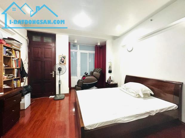 BÁN GẤP PHÂN LÔ NGÕ 18 VŨ THẠNH HÀO NAM DT56m2- MẶT TIỀN RỘNG, KINH DOANH - 1
