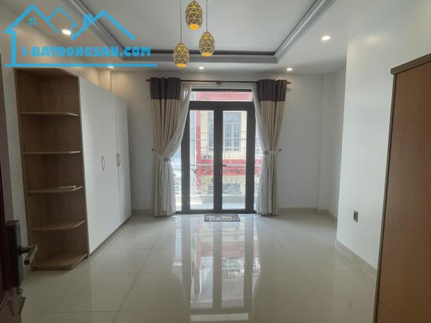Bán gấp nhà Trần Quang Diệu. Quận 3. - 2