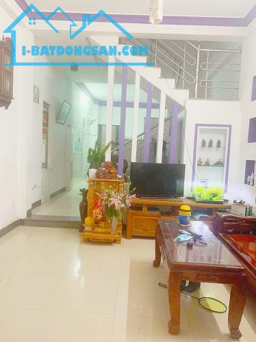 💥Bán gấp nhà 3 tầng kiệt Đống Đa, Q.Hải Châu. DT 45m2, gần Mặt Phố, 2 tỷx (0702344762)