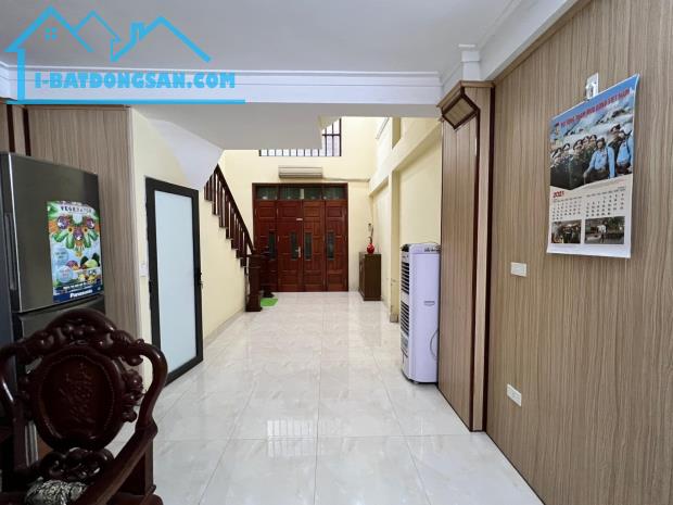 Bán nhà Nguyễn Lương Bằng Đống đa ngõ nông, thẳng, nhà sổ vuông đẹp, 40m nhỉnh 6 tỷ