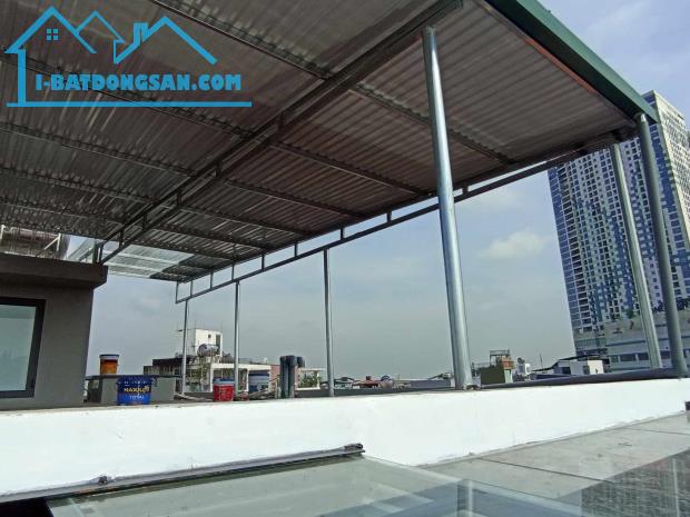 Cần bán gấp nhà Đường Long Biên II, 60m2 x 7 tầng, Giá 11.5 tỷ, thang máy, lô góc, Ô tô.