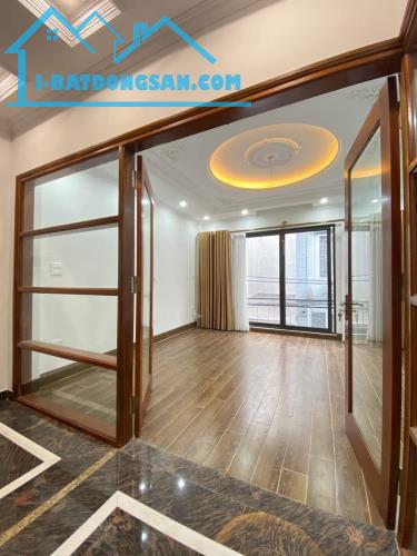 BÁN GẤP NHÀ PHỐ NGUYỄN SƠN - GIA THỤY, 38M x 5T, GARA ÔTÔ. GIÁ 8.5 TỶ - 2