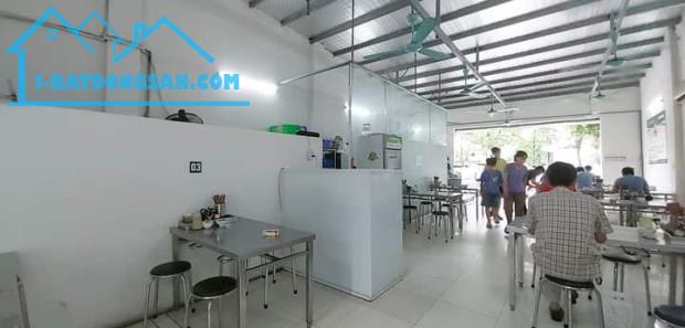 Bán nhà mặt đường Cổ Linh, LB 115m2 x 6.7m MT, Nhà C4, Giá 29 tỷ. KD đỉnh, Vỉa hè 5m. - 2