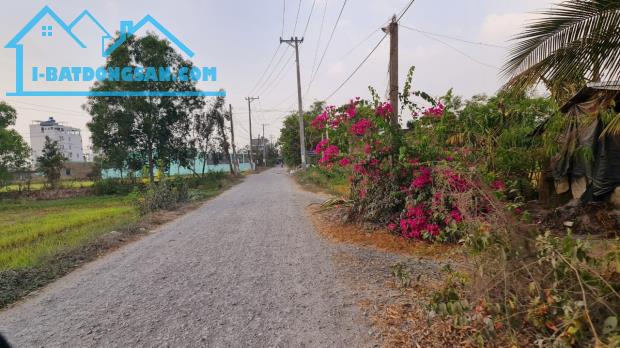 Bán đất 12.4 x 55m (682m2) ấp Bình Lợi, xã Hòa Khánh Đông, Đức Hòa, Long An giá 3.6 tỷ - 3