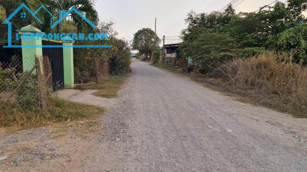 Bán đất 12.4 x 55m (682m2) ấp Bình Lợi, xã Hòa Khánh Đông, Đức Hòa, Long An giá 3.6 tỷ - 2