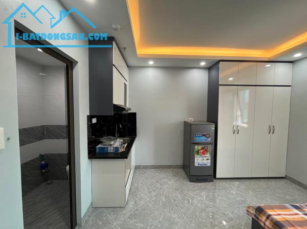 Cực hiếm! Phố Nguyễn Trãi,29 phòng - thang máy- ô tô - dòng tiền 1 tỷ/năm 120m2 x 8Tx15 tỷ - 1