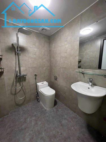 CẦN BÁN NHÀ DÒNG TIỀN NGỌC LÂM 40 TRIỆU 1 THÁNG VỪA Ở VỪA CHO THUÊ GIÁ HƠN 11TỶ. Ô TÔ, KD. - 1