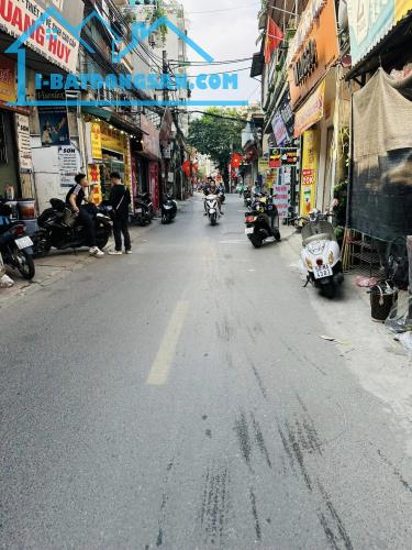 Bán đất Vũ Trọng Phụng, Thanh Xuân, 180m2, mt8m, lô góc view hồ ô tô qua giá 45 tỷ