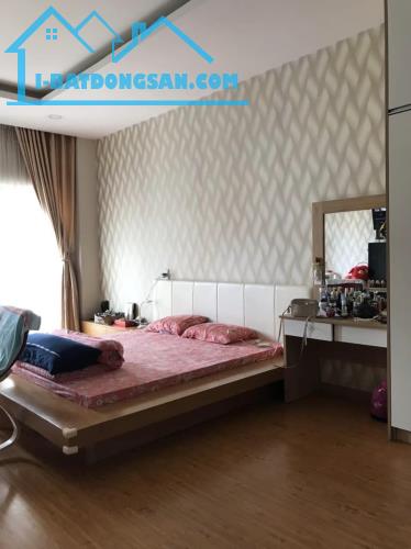 Mặt tiền khu Bình Phú Q6 ngay Metro 124m2 5 tầng ngang 5.2m SHR vuông, chỉ 16.5 tỷ TL - 2