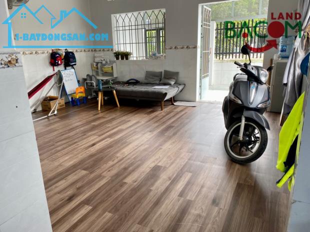 Bán nhà 82m2, SHR thổ cư 100%, đường ô tô, cách đường Nghuyễn Tri Phương 150m ( P.Bửu Hòa