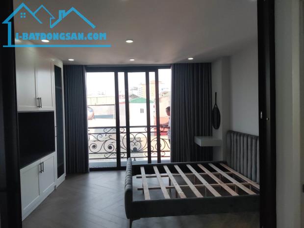 BÁN GẤP NHÀ PHỐ NGUYỄN VĂN CỪ 63M x 7T THANG MÁY, LÔ GÓC, GARA ÔTÔ, KINH DOANH, CHO THUÊ - 2