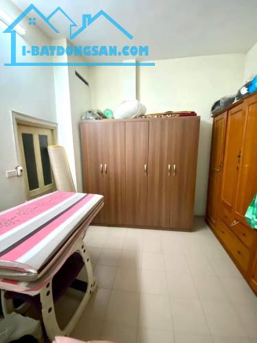 Mặt Ngõ Nguyễn Đình Hoàn, Ngõ Thông, Rộng, KD, 1 Nhà Ra Phố, 55m, 4T, MT 4,5m, 9,3 tỷ - 4