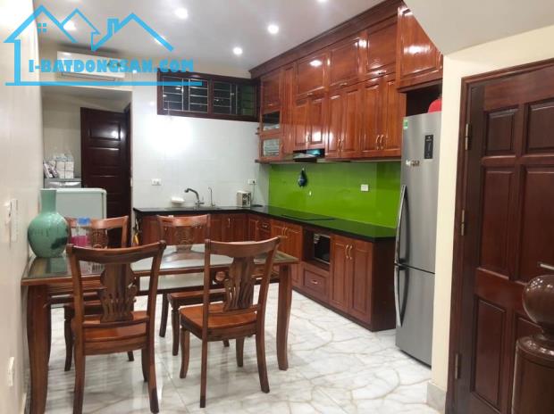 Bán nhà 5 tầng sát Học Viên Ngân Hàng Dt 33m2 Mt 4m Giá 3,8 tỷ Lh 0886631856 - 1
