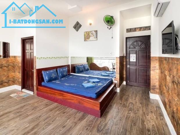 Gấp bán, KS Mặt tiền Khu Vip Tên Lửa,100m2, 5 tầng,13 PN, dòng tiền 150tr/th, nhỉnh 13 tỷx - 1