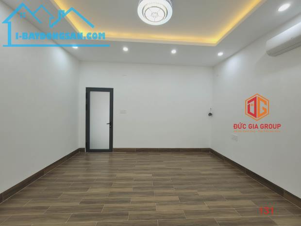 Bán nhà mới đẹp 1 trệt 2 lầu khu dân cư Phúc Hiếu, phường Hiệp Hòa. 5x18=90m2 giá 8 tỷ