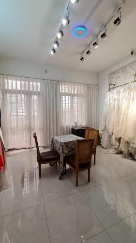 MẶT TIỀN HỒ VĂN HUÊ 40M2, 6 TẦNG BTCT, 3PN, CHO THUÊ MB 25 TRIỆU/ THÁNG, CHỈ NHỈNH 12 TỶ - 4