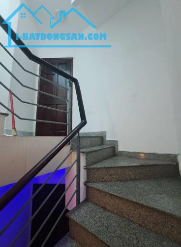 MẶT TIỀN HỒ VĂN HUÊ 40M2, 6 TẦNG BTCT, 3PN, CHO THUÊ MB 25 TRIỆU/ THÁNG, CHỈ NHỈNH 12 TỶ