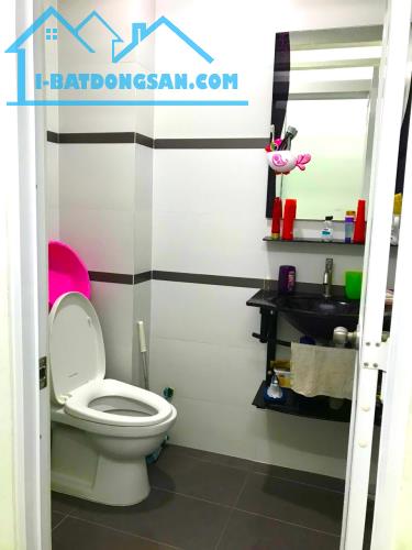 GẤN BÁN NHÀ MẶT TIỀN PHƯỜNG TÂN ĐỊNH QUẬN 1 - 4TẦNG 3PN 31M2 - CHỈ 11,5 TỶ TL. - 2