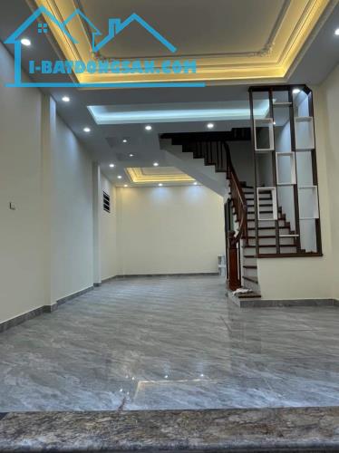 NGUYỄN SƠN GIA THUỴ 50M2 5TẦNG - MỚI KÍNH KOONG - THANG MÁY - NGÕ THÔNG. 15,9TỶ - 5