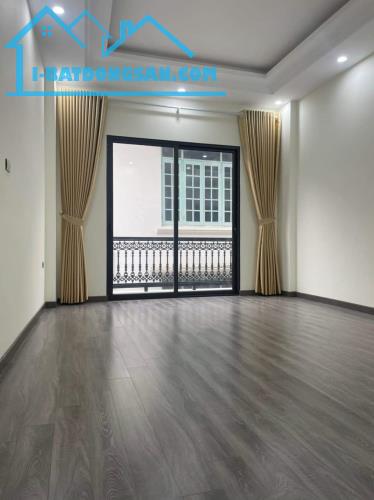 NGUYỄN SƠN GIA THUỴ 50M2 5TẦNG - MỚI KÍNH KOONG - THANG MÁY - NGÕ THÔNG. 15,9TỶ