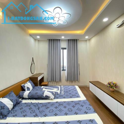 BÁN GẤP NHÀ LÔ GÓC HẺM XE HƠI, HOÀNG HOA THÁM, TÂN BÌNH, 80 M2, CHỈ 7.75 TỶ