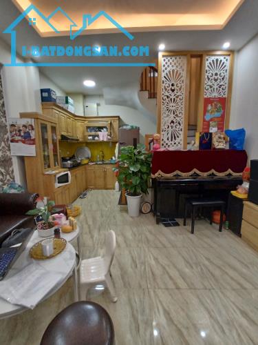 Bán nhà Hoàng Hoa Thám lô góc dân xây ngõ thông ô tô đỗ cửa 27m 5,35 tỷ - 5